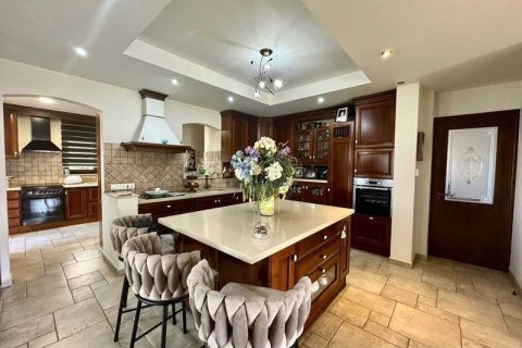 4 bedrooms House in Aradippou, Cyprus No. 79014 8