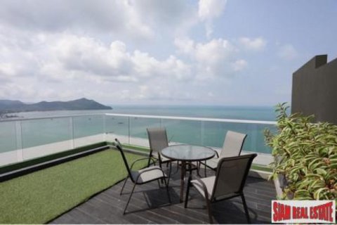 2 bedrooms Penthouse in Jomtien Beach, Thailand No. 96792 1