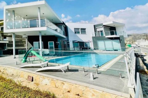 5 bedrooms Villa in Agios Athanasios, Cyprus No. 72577 13