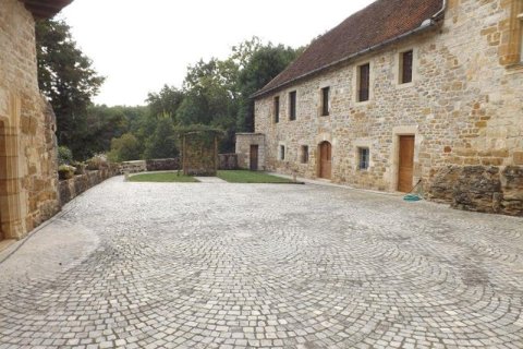 6 bedrooms Castles in Strenquels, France No. 69452 2