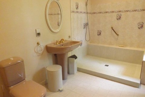 6 bedrooms Castles in Strenquels, France No. 69452 19