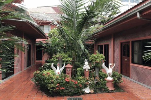 11 bedrooms Hotel in Pattaya, Thailand No. 98092 1