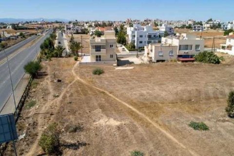 Commercial property in Strovolos, Cyprus No. 42156 2