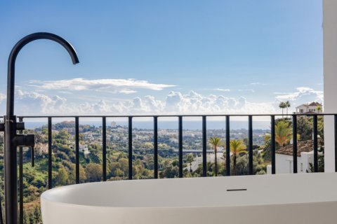 3 dormitorios Apartment en Benahavís, Spain No. 83964