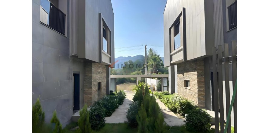 4 bedrooms Villa in Dosemealti, Turkey No. 122263