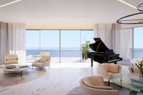 3 bedrooms Apartment in Limassol, Cyprus No. 33034 3