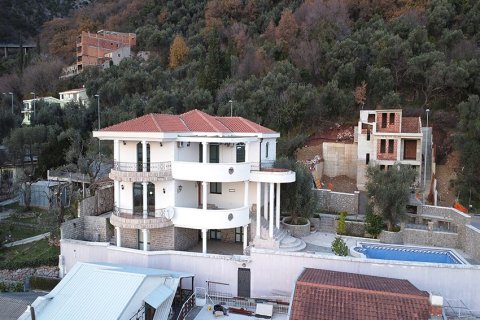 4 bedrooms House in Budva, Montenegro No. 66747 1