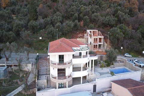 4 bedrooms House in Budva, Montenegro No. 66747 3