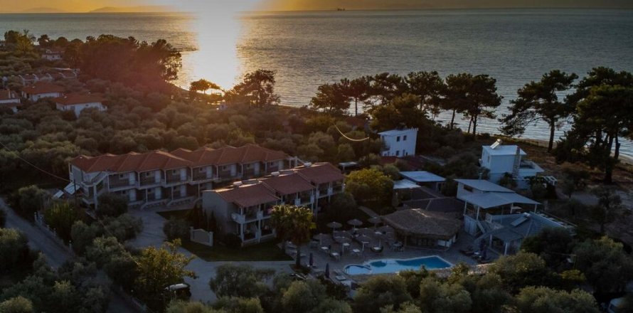 Отель, гостиница с 29 комнатами в Тасос, Греция №109184