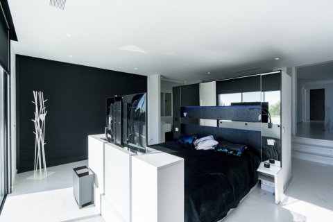 4 bedrooms Villa in Dinh An, Vietnam No. 27392 27