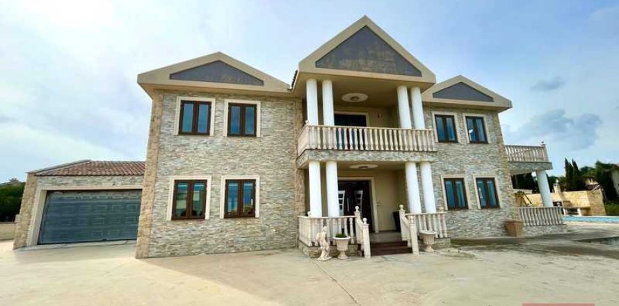 5 bedrooms Villa in Protaras, Cyprus No. 80779