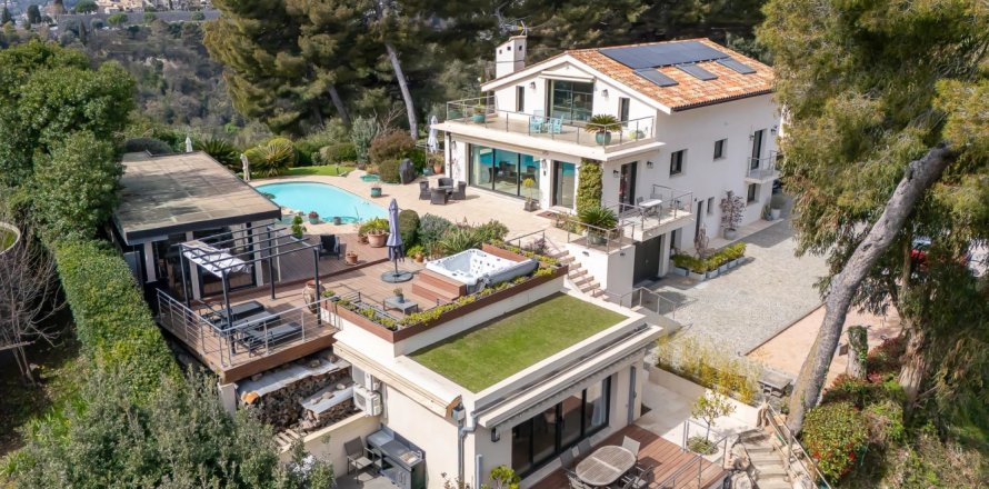 7 chambres Villa à Saint-Paul-de-Vence, France No. 100235