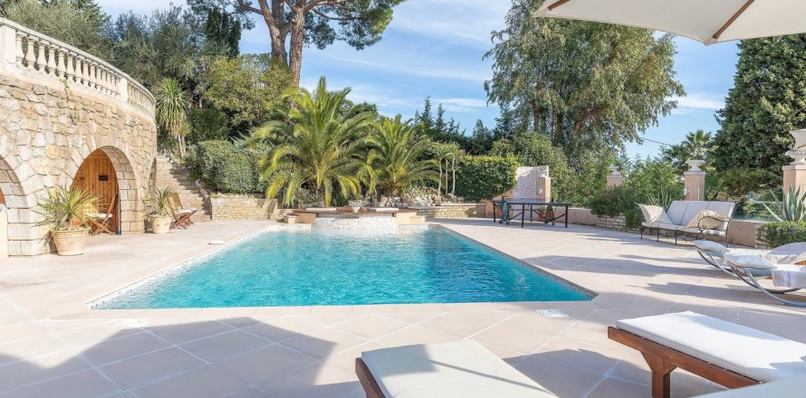 8 dormitorios Villa en Mougins, France No. 68868