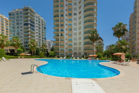 4 rooms Appartement à Mahmutlar, Turkey No. 21780