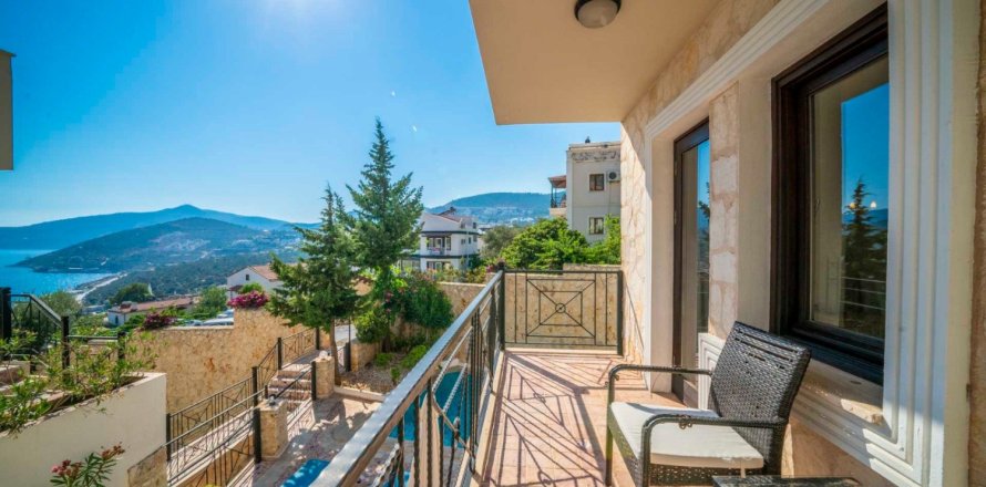 4 bedrooms Villa in Antalya, Turkey No. 14873