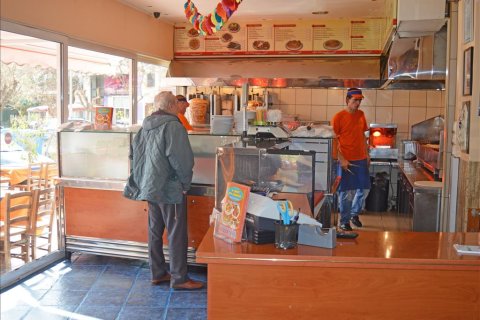 180m² Commercial property en Athens, Greece No. 59262 4