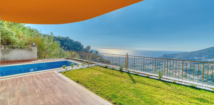 5 bedrooms Villa in Bektas, Turkey No. 12637