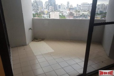 3 bedrooms Apartment in Bangkok, Thailand No. 96833 11