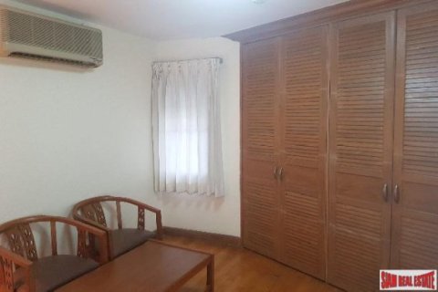 3 bedrooms Apartment in Bangkok, Thailand No. 96833 10