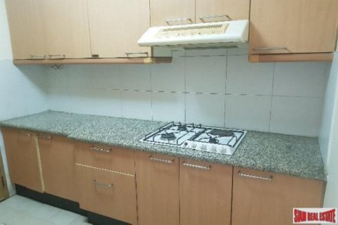 3 bedrooms Apartment in Bangkok, Thailand No. 96833 17