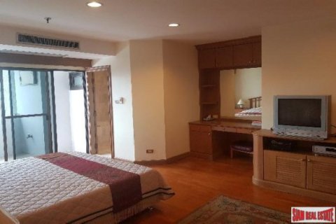 3 bedrooms Apartment in Bangkok, Thailand No. 96833 8