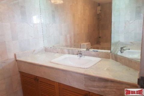 3 bedrooms Apartment in Bangkok, Thailand No. 96833 4