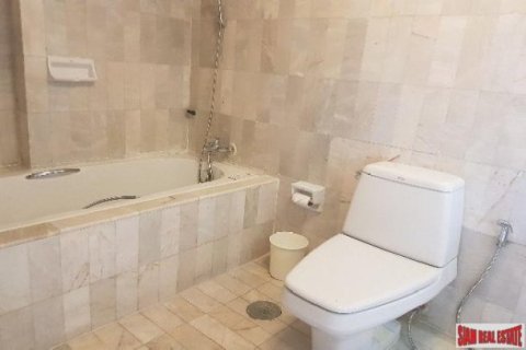 3 bedrooms Apartment in Bangkok, Thailand No. 96833 5