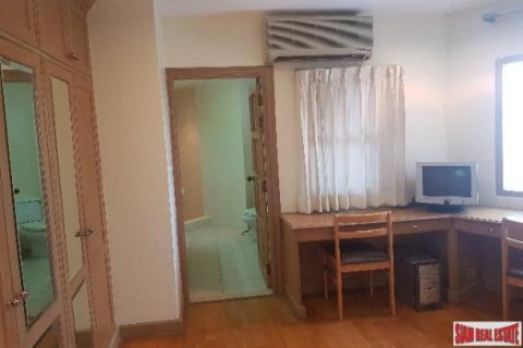 3 bedrooms Apartment in Bangkok, Thailand No. 96833 24