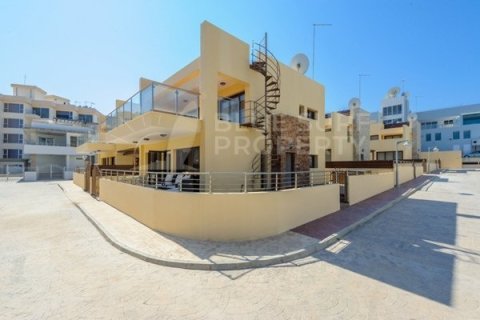3 bedrooms Villa in Protaras, Cyprus No. 36595 3