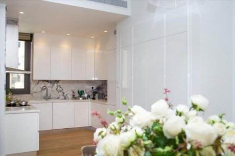 3 bedrooms Apartment in Limassol, Cyprus No. 106062 2