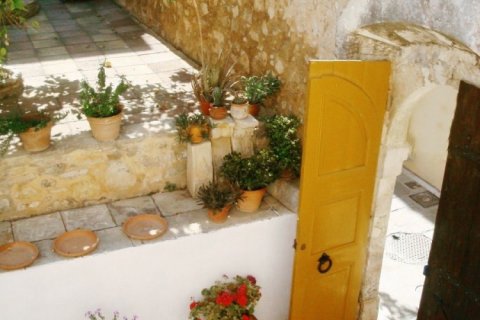 Дом с 4 спальнями в Ретимнон, Греция №24031 4