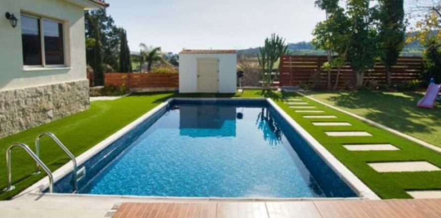 Дом с 3 спальнями в Мони, Кипр №101102