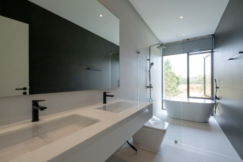 4 bedrooms House in Chiang Mai, Thailand No. 98230 6