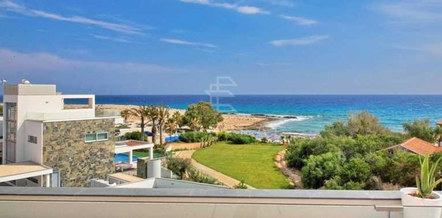 5 bedrooms Villa in Ayia Napa, Cyprus No. 75666