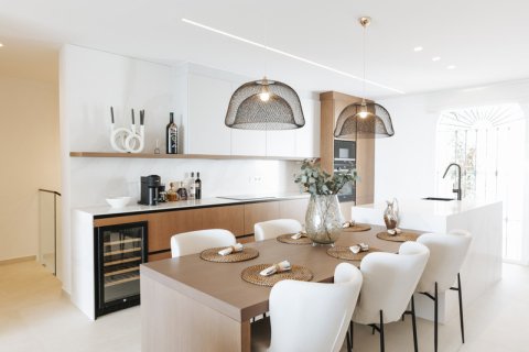 3 bedrooms Penthouse in Hong Phong, Vietnam No. 27564 13