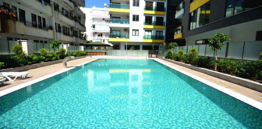 3 rooms Apartment in Alanya, Turkey No. 18057