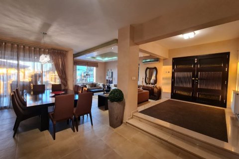 6 bedrooms Villa in Paphos, Cyprus No. 70545 7