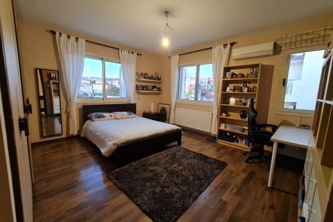 6 bedrooms Villa in Paphos, Cyprus No. 70545 17