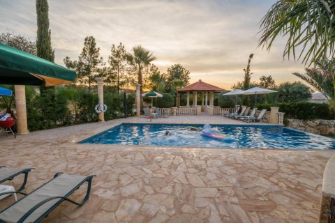 4 bedrooms Villa in Paphos, Cyprus No. 106250 7