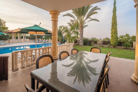 4 bedrooms Villa in Paphos, Cyprus No. 106250 6