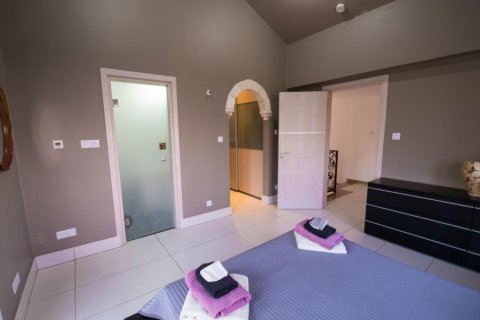 4 bedrooms Villa in Paphos, Cyprus No. 106250 1