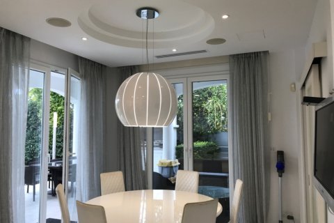 5 bedrooms Villa in Limassol, Cyprus No. 106032 7