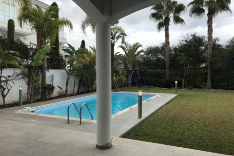 5 bedrooms Villa in Limassol, Cyprus No. 106032 8