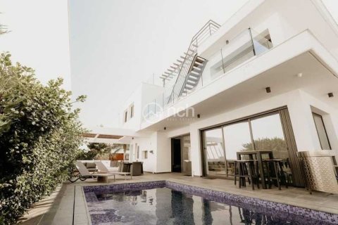 3 dormitorios Villa en Livadia, Cyprus No. 78614 2