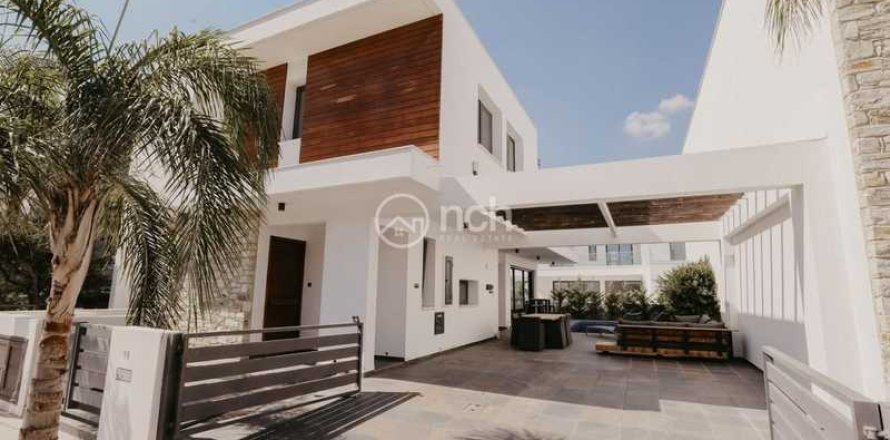 3 dormitorios Villa en Livadia, Cyprus No. 78614