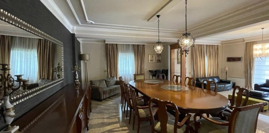 6 rooms Villa à Limassol, Cyprus No. 107082