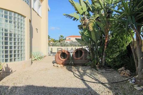 4 bedrooms House in Lakatamia, Cyprus No. 66130 6