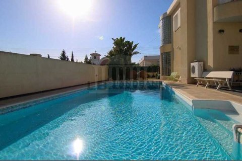 4 bedrooms House in Lakatamia, Cyprus No. 66130 2