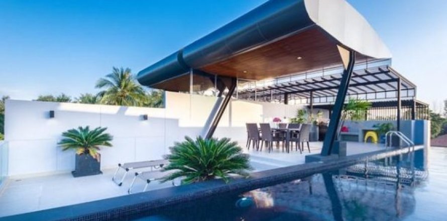 3 bedrooms Villa in Rawai, Thailand No. 95686