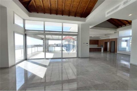 3 bedrooms House in Limassol, Cyprus No. 101678 4